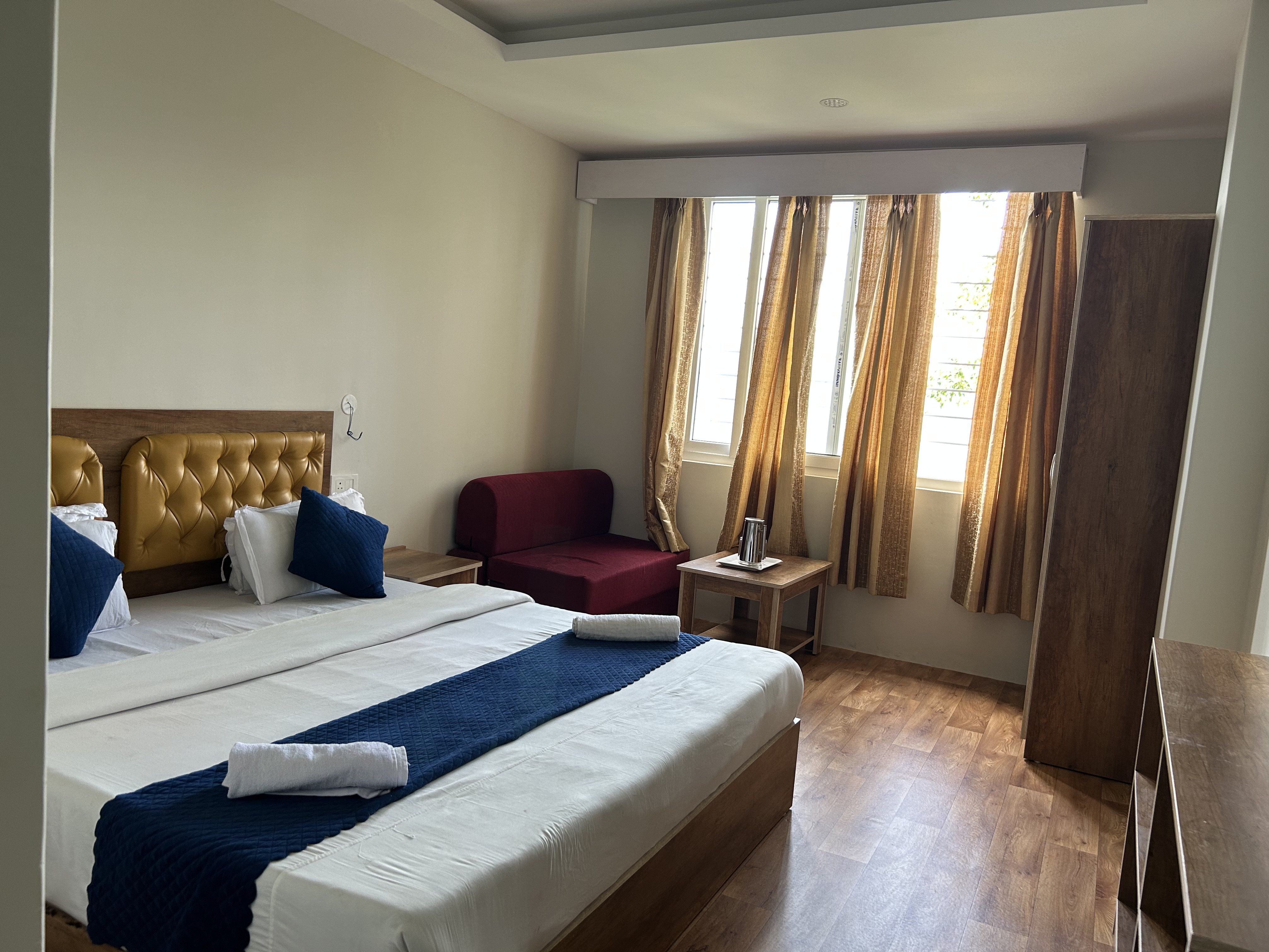 Room Slide 6
