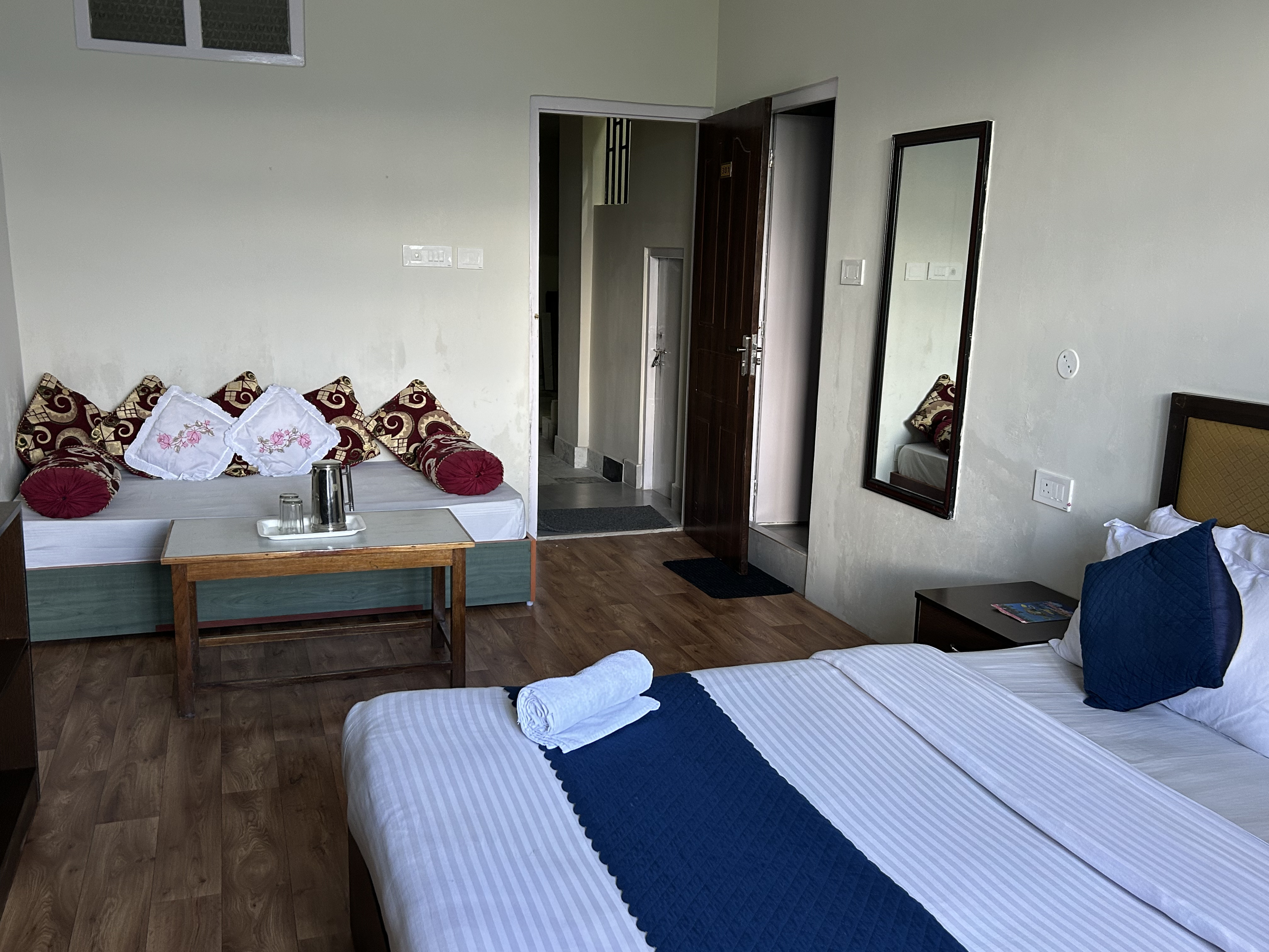 Room Slide 8
